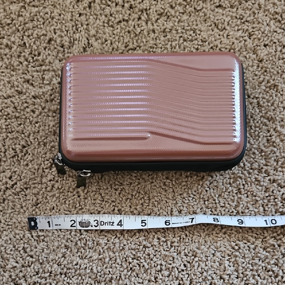 Compact Pink and Black Hard Shell Case - Picture 3 of 4